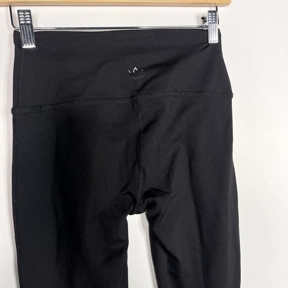 Beyond Yoga Womens Small S Black Mesh Pieced Leggings Workout Made in USA Activ - Picture 6 of 8
